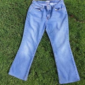 Petite Levi's Jeans with Light Wash